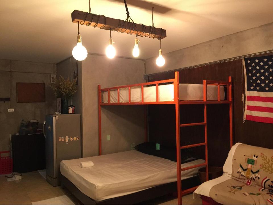 Renovated Loft Style Condo Bangkok Exterior photo