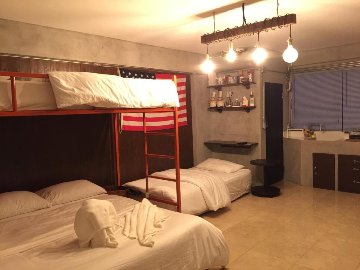 Renovated Loft Style Condo Bangkok Exterior photo