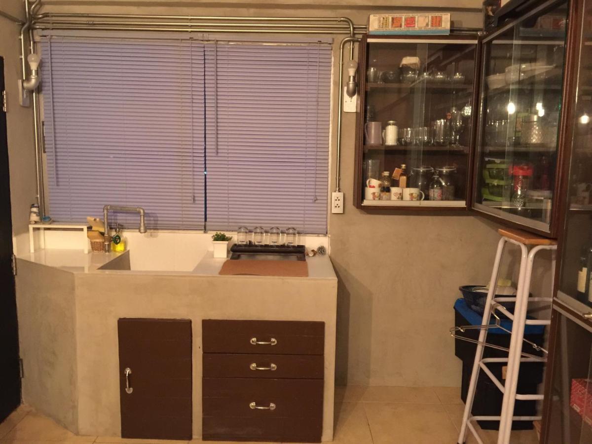 Renovated Loft Style Condo Bangkok Exterior photo